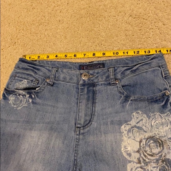 Baccini Cropped Jeans - Picture 10 of 13